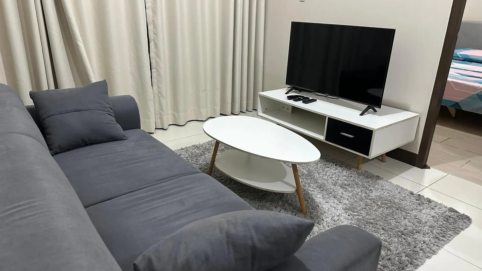 Aparthotel Family Home In The Florence Mckinley Hill Taguig Philippines